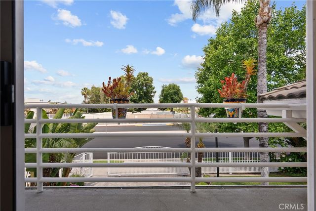 6325 Yolanda, Tarzana, CA 91335