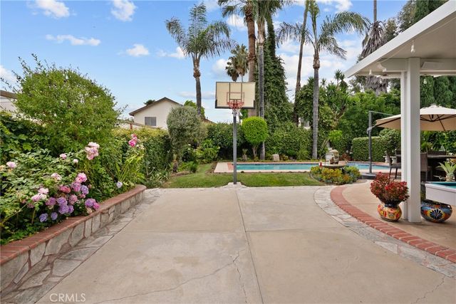 6325 Yolanda, Tarzana, CA 91335