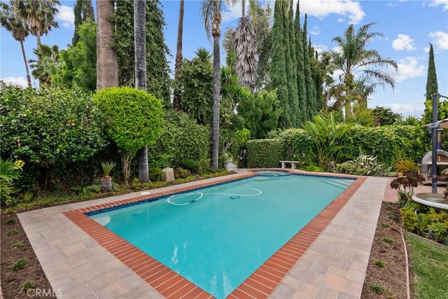 6325 Yolanda, Tarzana, CA 91335