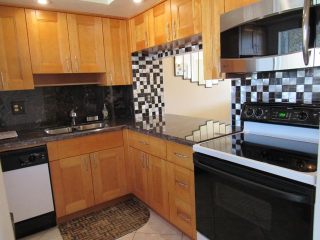 9872 Marina Boulevard 1438, Boca Raton, FL 33428