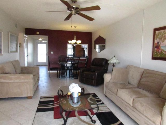 9872 Marina Boulevard 1438, Boca Raton, FL 33428