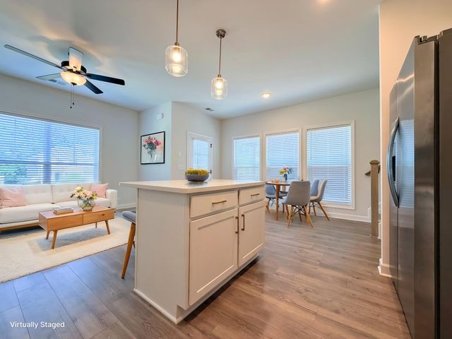 245 Holywell Dr, Gallatin, TN 37066