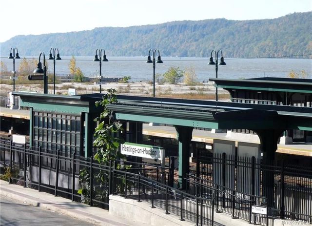 22 Olinda Avenue, Hastings-on-hudson, NY 10706