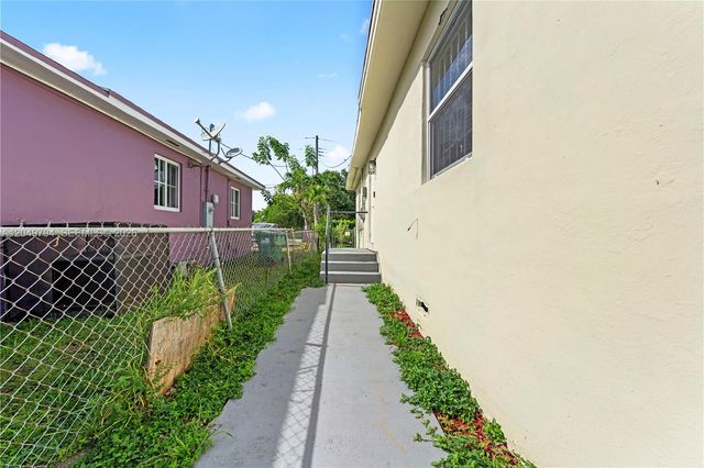 1920 NW 69th Ter, Miami, FL 33147