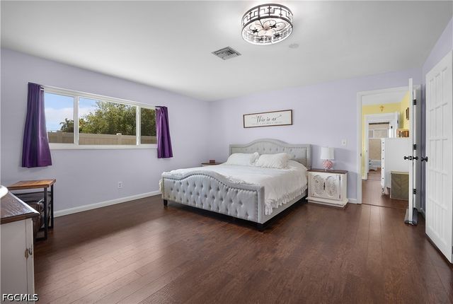 8512 Chatham ST, Fort Myers, FL 33907