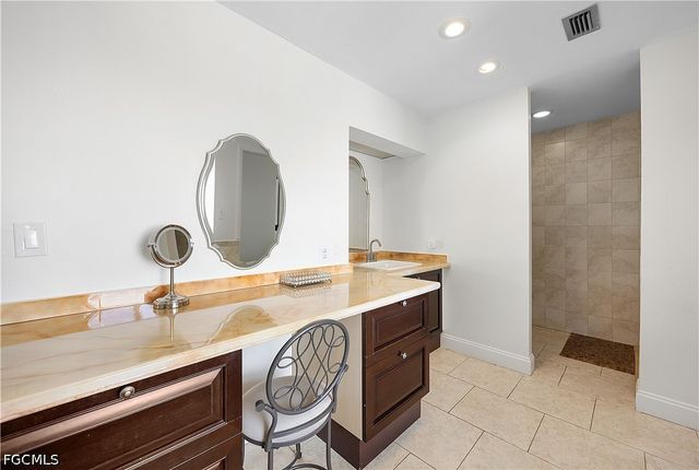 8512 Chatham ST, Fort Myers, FL 33907