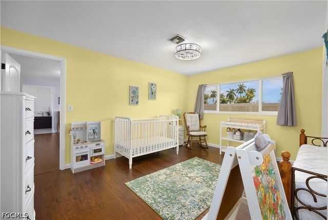 8512 Chatham ST, Fort Myers, FL 33907