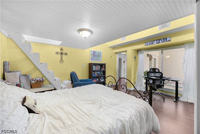 8512 Chatham ST, Fort Myers, FL 33907