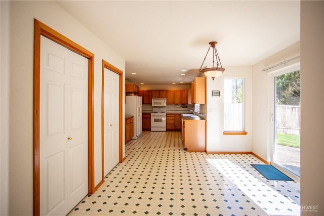 4016 Stikes Drive SE, Lacey, WA 98503