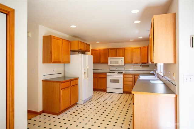 4016 Stikes Drive SE, Lacey, WA 98503