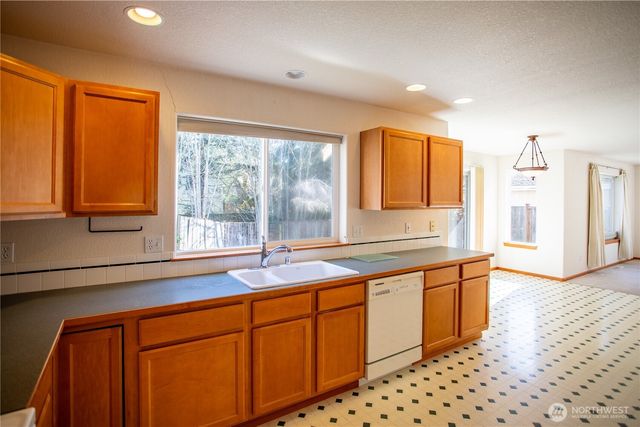 4016 Stikes Drive SE, Lacey, WA 98503