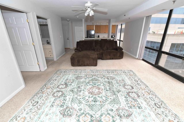 123 SW JEFFERSON Avenue E3E, Peoria, IL 61602