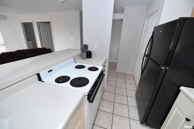 123 SW JEFFERSON Avenue E3E, Peoria, IL 61602