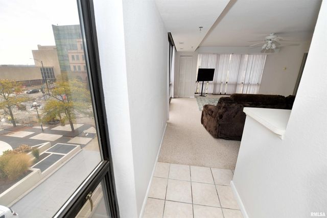 123 SW JEFFERSON Avenue E3E, Peoria, IL 61602