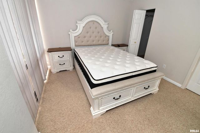 123 SW JEFFERSON Avenue E3E, Peoria, IL 61602