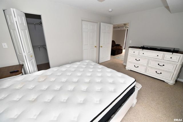 123 SW JEFFERSON Avenue E3E, Peoria, IL 61602