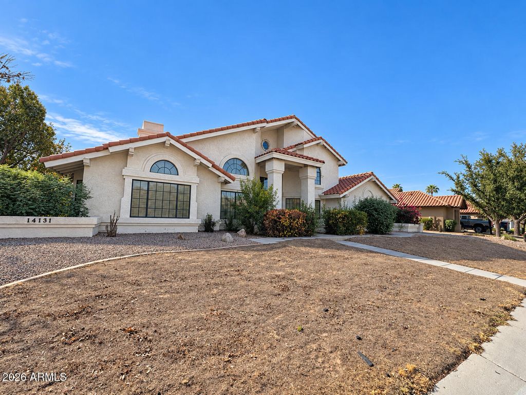 14131 W GREENVIEW Circle N, Litchfield Park, AZ 85340 — photo 2