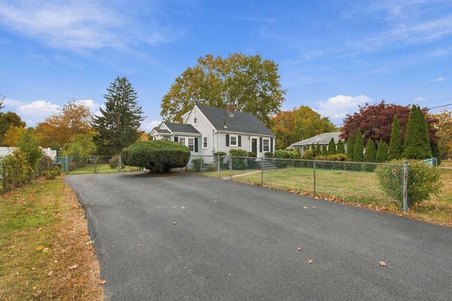 186 Plain St, Stoughton, MA 02072