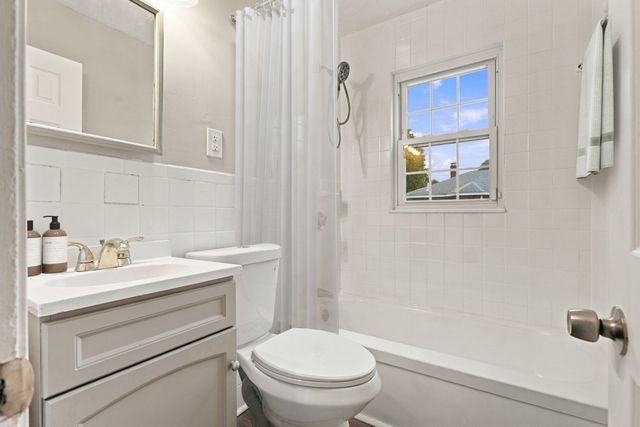 186 Plain St, Stoughton, MA 02072
