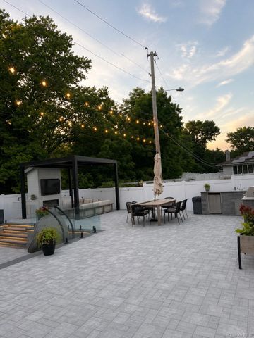 1396 Stephen Marc Lane, East Meadow, NY 11554