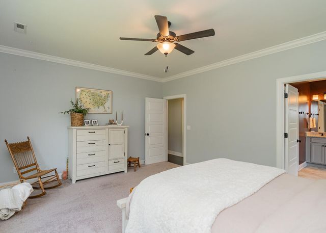 1369 Baldwin Field Circle, Hixson, TN 37343