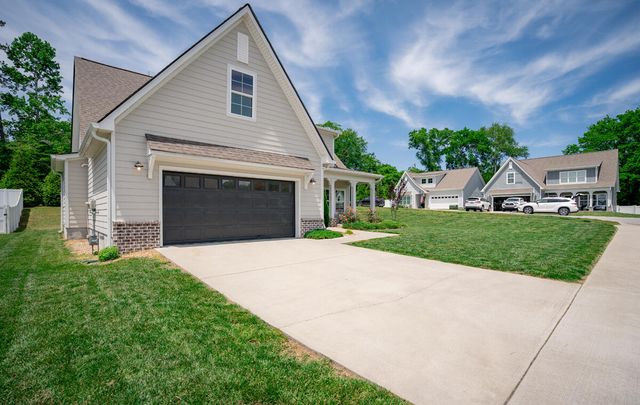 1369 Baldwin Field Circle, Hixson, TN 37343