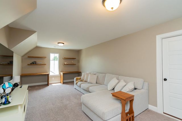 1369 Baldwin Field Circle, Hixson, TN 37343
