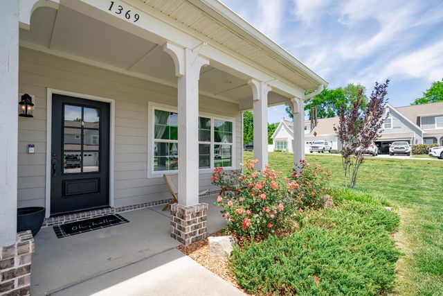 1369 Baldwin Field Circle, Hixson, TN 37343