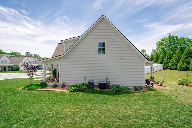 1369 Baldwin Field Circle, Hixson, TN 37343