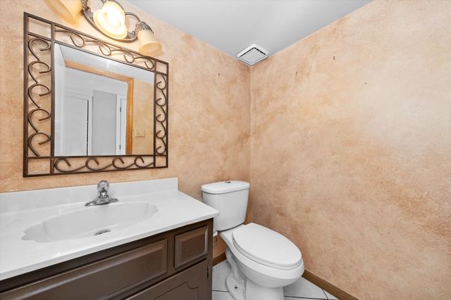 24661 S WILDWOOD Trail, Crete, IL 60417