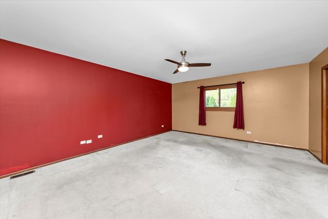 24661 S WILDWOOD Trail, Crete, IL 60417