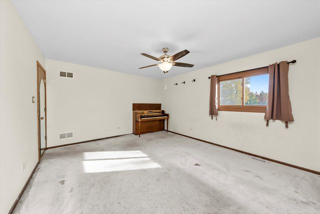 24661 S WILDWOOD Trail, Crete, IL 60417