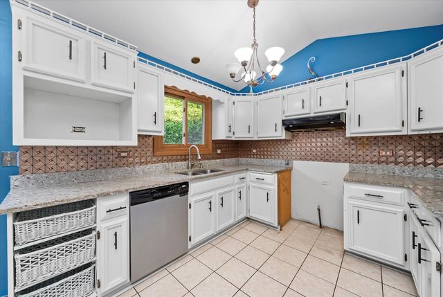 24661 S WILDWOOD Trail, Crete, IL 60417