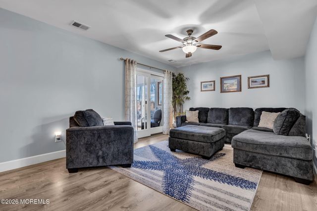 14 Cypress Avenue, Jackson, NJ 08527