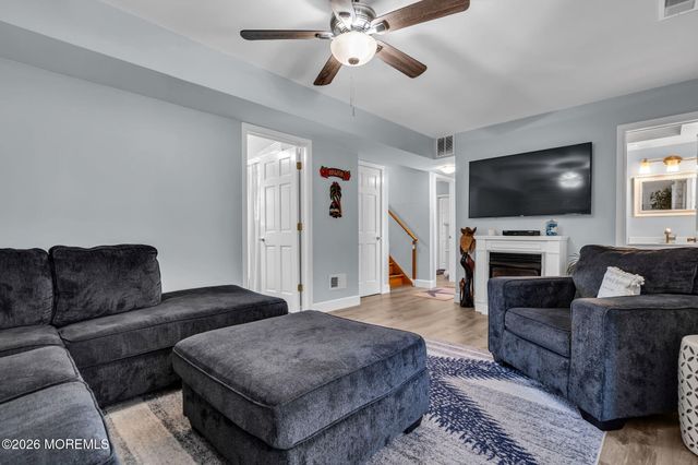 14 Cypress Avenue, Jackson, NJ 08527