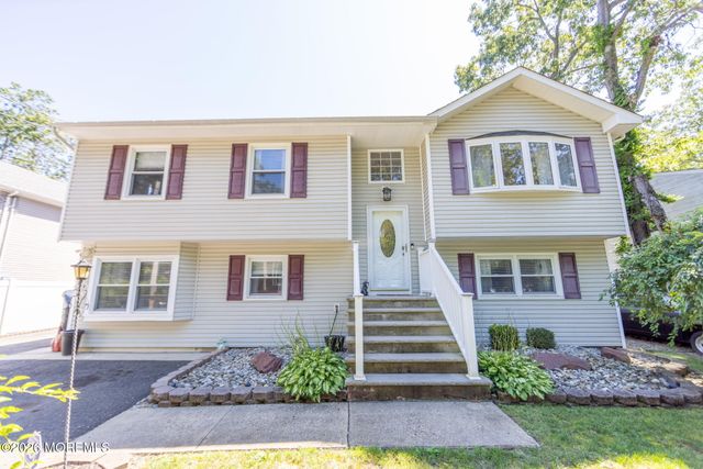 14 Cypress Avenue, Jackson, NJ 08527