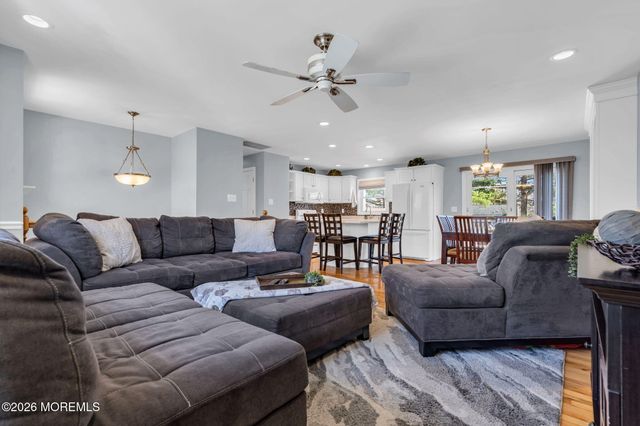 14 Cypress Avenue, Jackson, NJ 08527