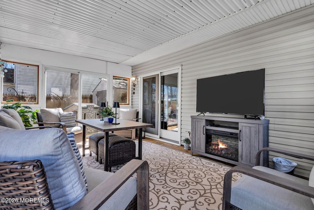 14 Cypress Avenue, Jackson, NJ 08527