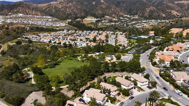 28561 Camelback, Trabuco Canyon, CA 92679