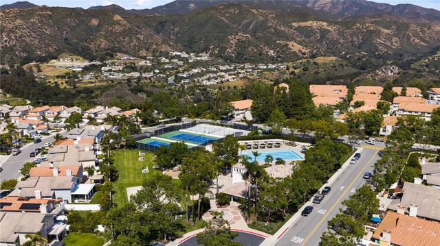 28561 Camelback, Trabuco Canyon, CA 92679