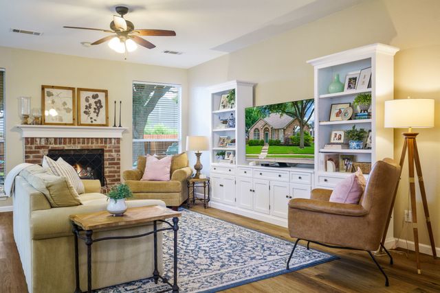 4049 Brazos Drive, Carrollton, TX 75007