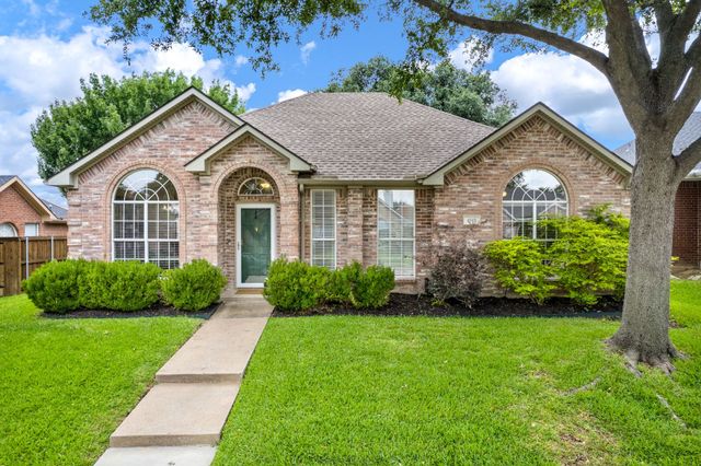 4049 Brazos Drive, Carrollton, TX 75007