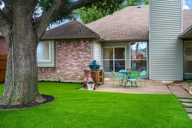 4049 Brazos Drive, Carrollton, TX 75007