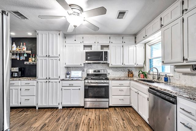 1405 Ainslee St, Midland, TX 79701