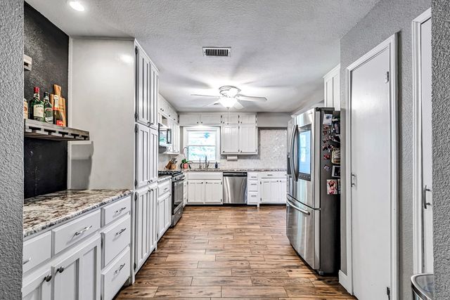 1405 Ainslee St, Midland, TX 79701