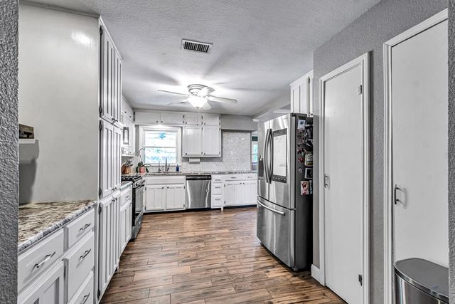 1405 Ainslee St, Midland, TX 79701