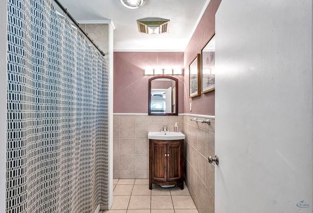 1405 Ainslee St, Midland, TX 79701