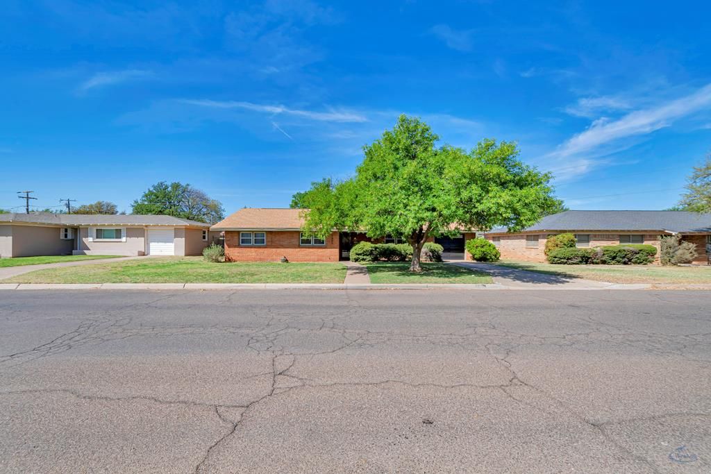 1405 Ainslee St, Midland, TX 79701