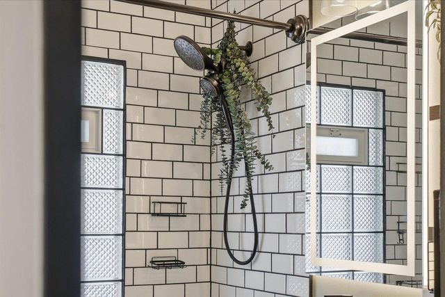 1011 Aurora STREET, Waukesha, WI 53186