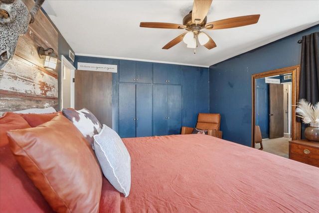 1011 Aurora STREET, Waukesha, WI 53186